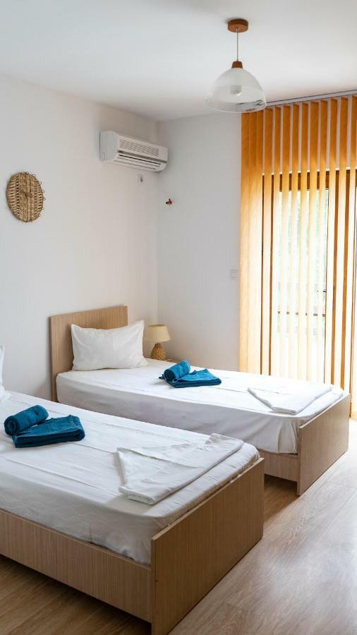Califarul Alb Hotell Chilia Veche Exteriör bild